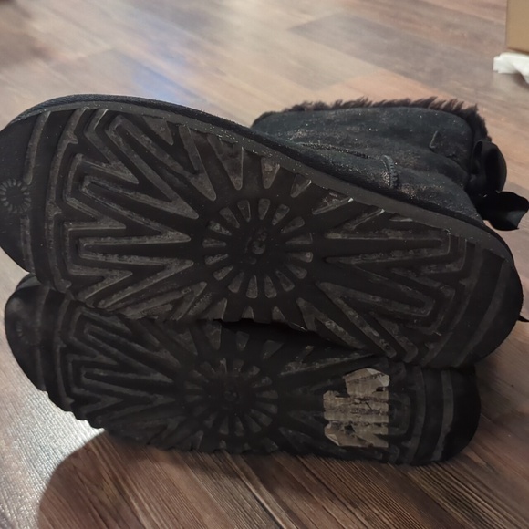 Women's UGG Mini Bailey Bow Glimmer - Picture 7 of 8